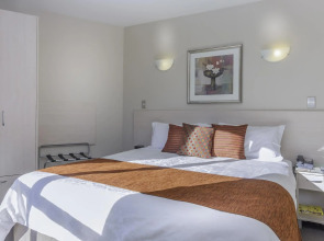 166 Majestic Court Motel