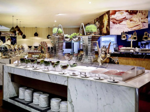 Pullman Bali Legian Beach