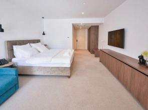 Luxury Hotel Riva - Budva