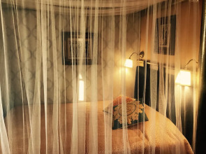 LUXa Charmhouse Hotel