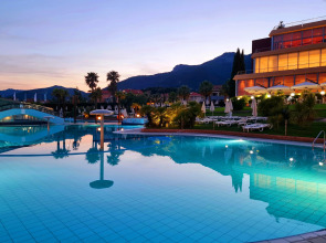 Отель Loano 2 Village