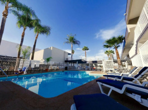 The Sojourn Los Angeles - Sherman Oaks