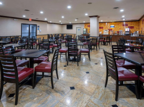 Days Hotel by Wyndham North Bergen NYC Area