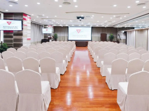 The Salisbury - YMCA of Hong Kong