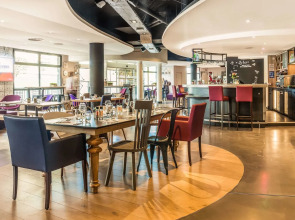 Premiere Classe Paris Ouest - Pont De Suresnes