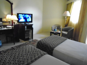 Grand Pyramids Hotel