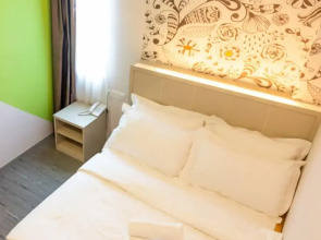 The Crown Hotel Klia