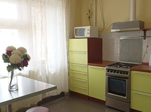 Аврора Люкс на улице Орджоникидзе