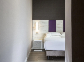 Отель The Guardian