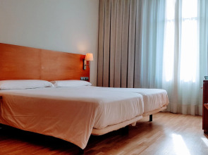 Отель Onix Rambla