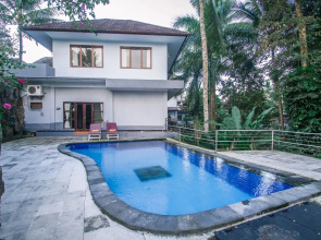 Puri Saron Hotel Madangan