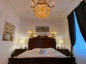 7th Heaven Vienna Center Apartments