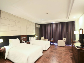 Sai Gon Ha Long Hotel