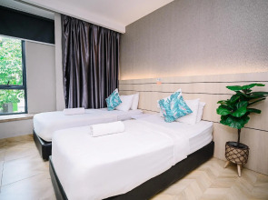 Worldview Grand Hotel