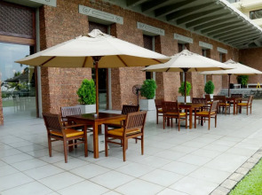 Cinnamon Lakeside Colombo