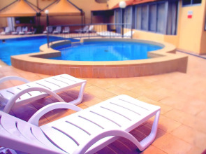 Mavina Hotel & Apartments