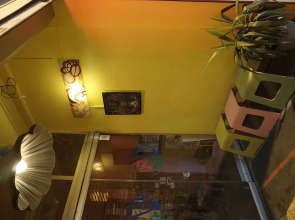 Chilloutlya Hostel&Bar