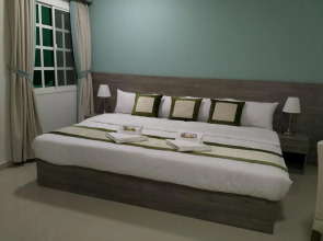 Sovereign Hotel - Marriage Certificate Required