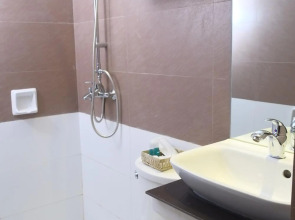 Southpole Central Hotel