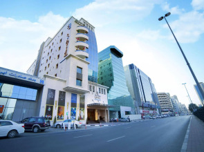 Raviz Center Point Hotel