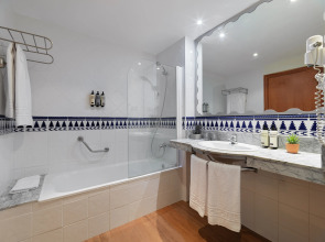 H10 Mediterranean Village