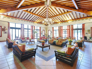 Отель PortAventura El Paso - Theme Park Tickets Included