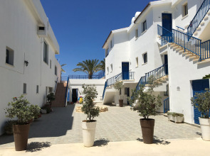 Vrachia Beach Hotel & Suites - Adults only