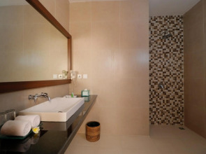 Adi Dharma Hotel Legian