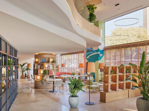 Отель INNSiDE by Melia Barcelona Apolo