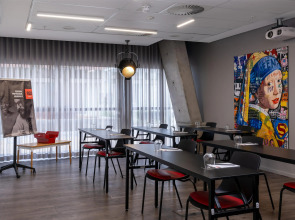 Radisson RED V&A Waterfront, Cape Town