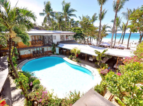 Red Coconut Beach Hotel