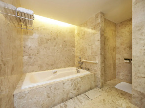 Отель Okura Tokyo Bay