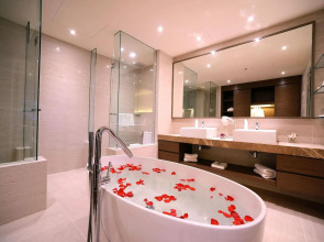 Bella Vista Waterfront Resort