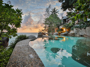 Mom Tri's Villa Royale