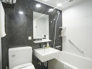 Quintessa Hotel Tokyo Haneda Comic & Books