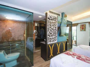 Phi Phi Nice Beach Hotel Hip