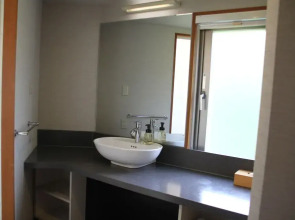 The Ridge Hotel & Apartments