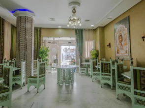 Hotel Saheb Ettabaa