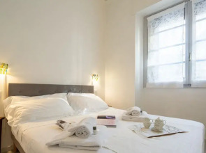 Central Station Apartment by Mmega