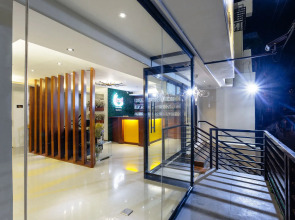 OYO 860 Premium Nest Nano Makati Suites (Vaccinated Staff)