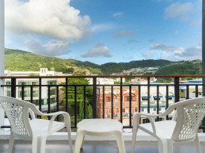 Paripas Patong Resort