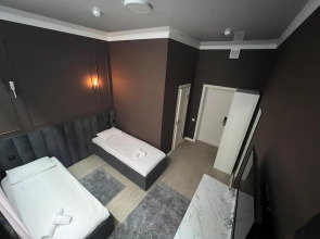 Hotel Nomad (Номад)