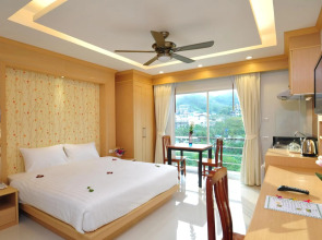 Green Harbor Hotel & Service Apartment