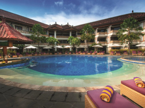 Отель Truntum Kuta