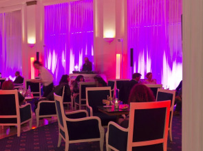 Carlton Cannes, a Regent Hotel