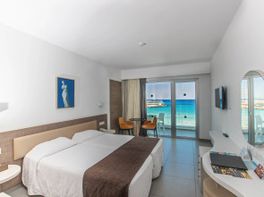 Vassos Nissi Plage Hotel & Spa