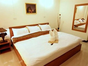 Rafael Mansion Bangkok Aiport