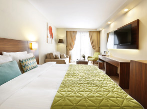 The White Orient Hotel