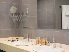 Portodrach Aparthotel & Suites