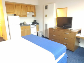 The Constitution Inn